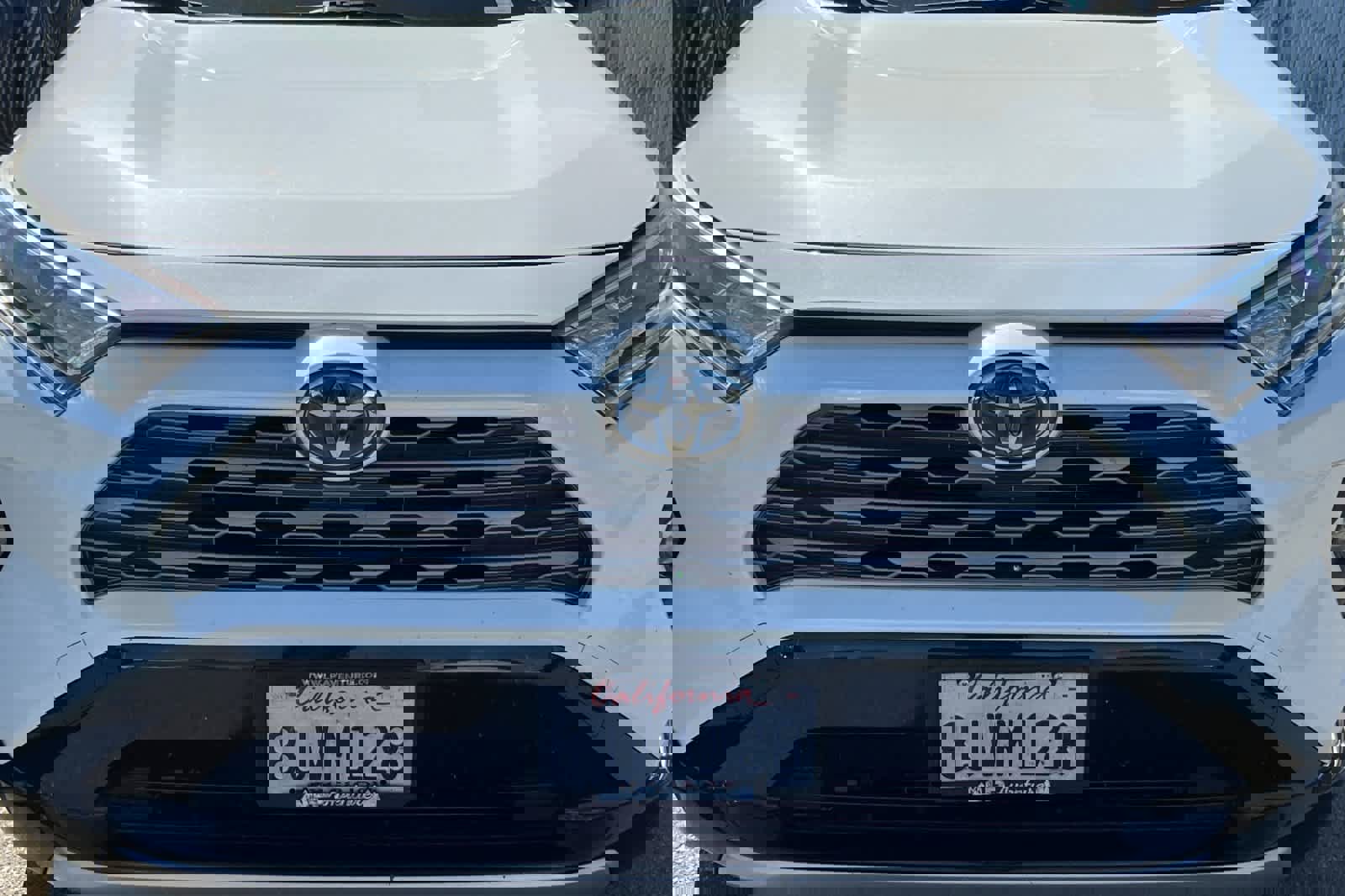 Used 2019 Toyota RAV4 XSE w/ Carpet Mat Package AWD/4WD image 12