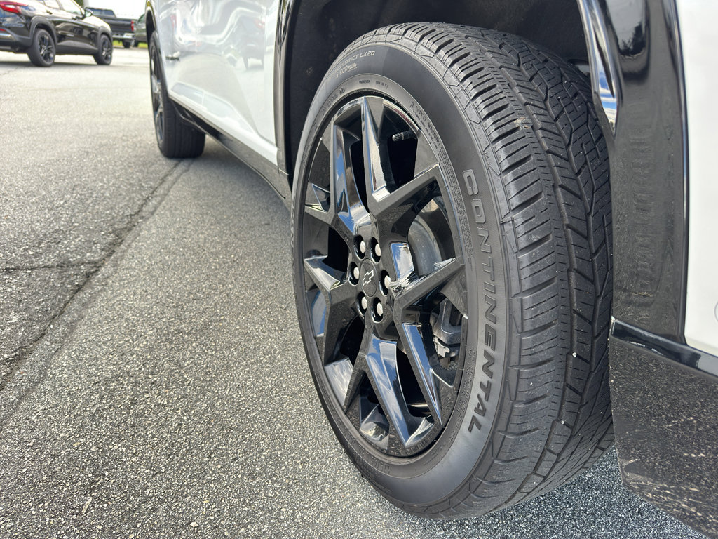 Used 2024 Chevrolet Traverse RS w/ LPO, Floor Liner Package image 8