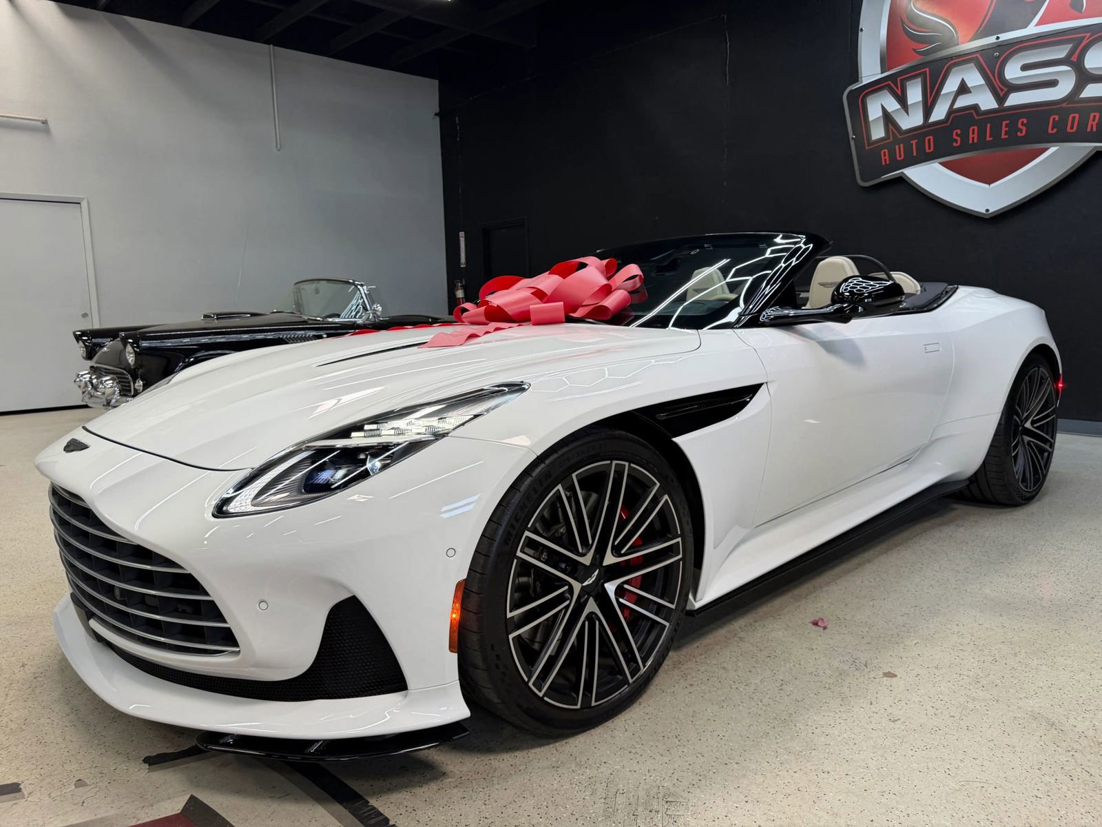 Used 2024 Aston Martin DB12 Convertible RWD image 36