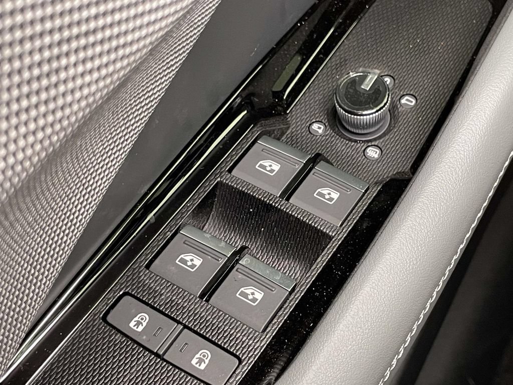 New 2026 Audi Q3 quattro 2.0T AWD/4WD image 36
