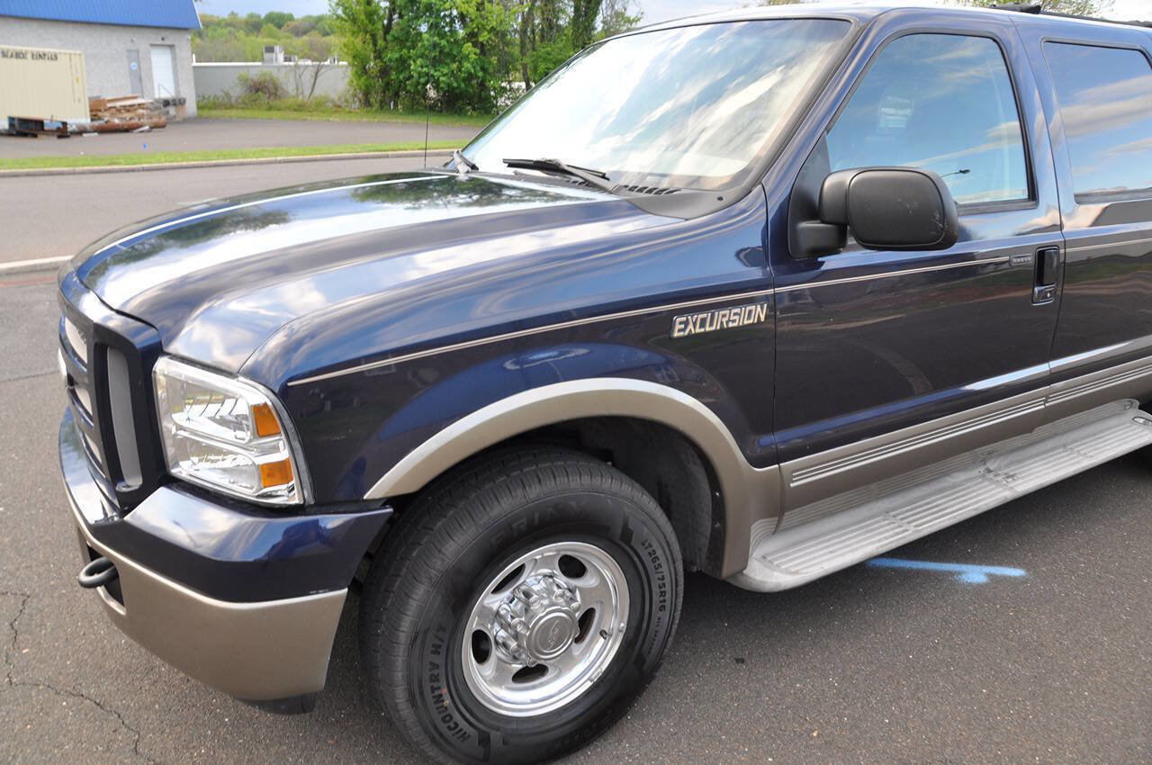 Used 2005 Ford Excursion Eddie Bauer RWD image 3