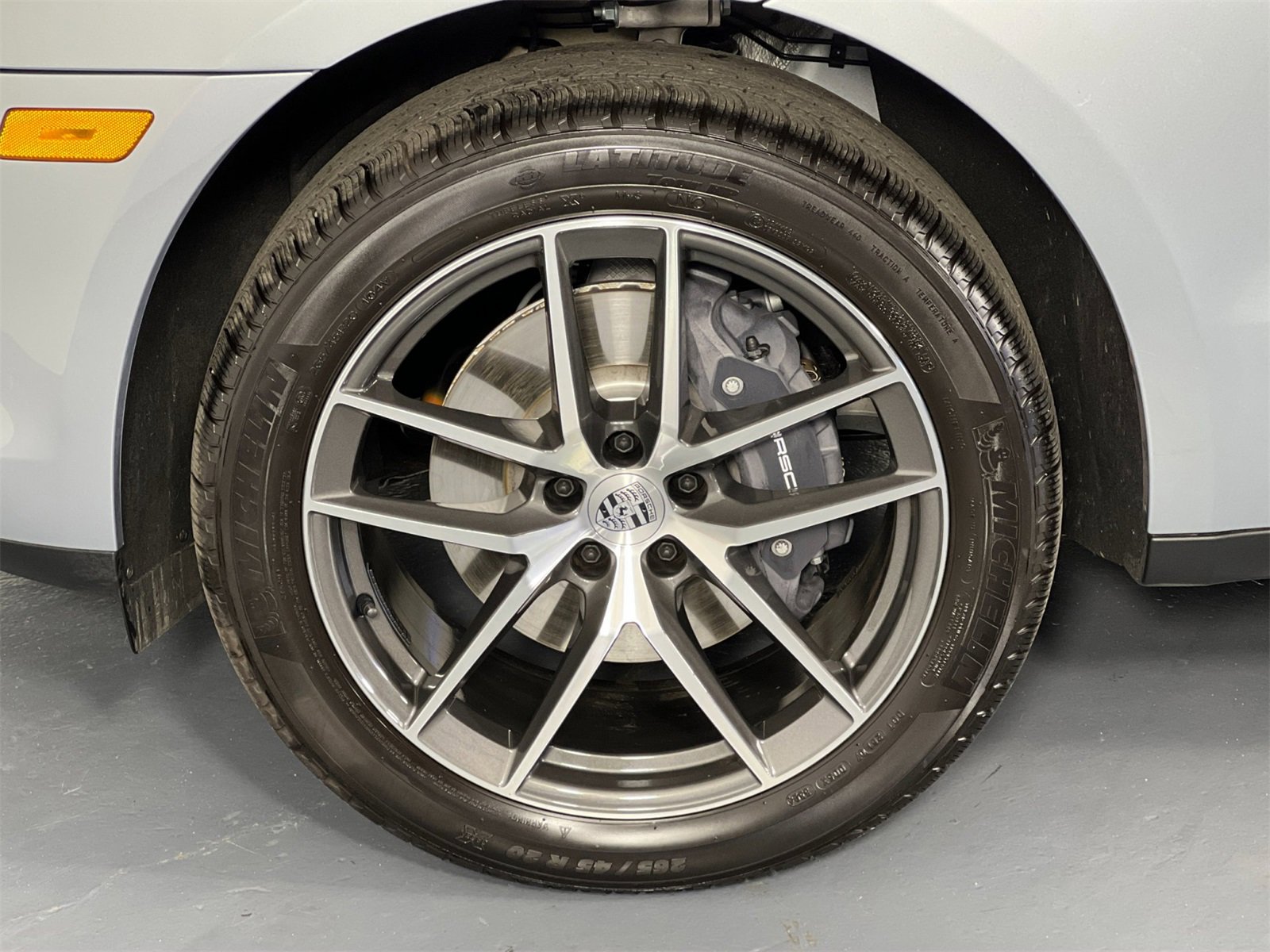 Used 2025 Porsche Macan image 33