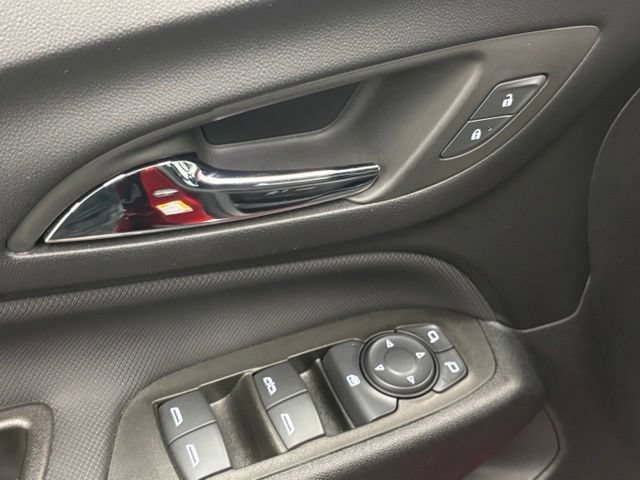 Used 2023 Chevrolet Equinox RS w/ RS Leather Package AWD/4WD image 17