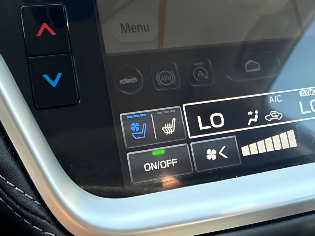 Used 2025 Subaru Outback Touring XT AWD/4WD image 11