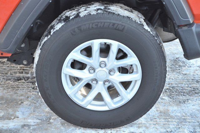 Used 2023 Jeep Wrangler Sport S image 12