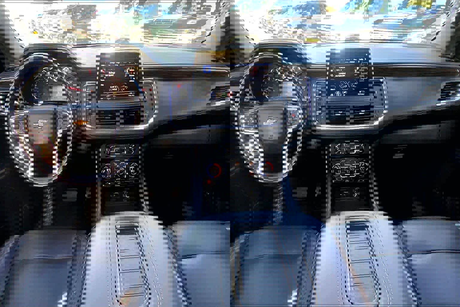 Used 2021 Chevrolet Suburban LT w/ LT Signature Package image 16