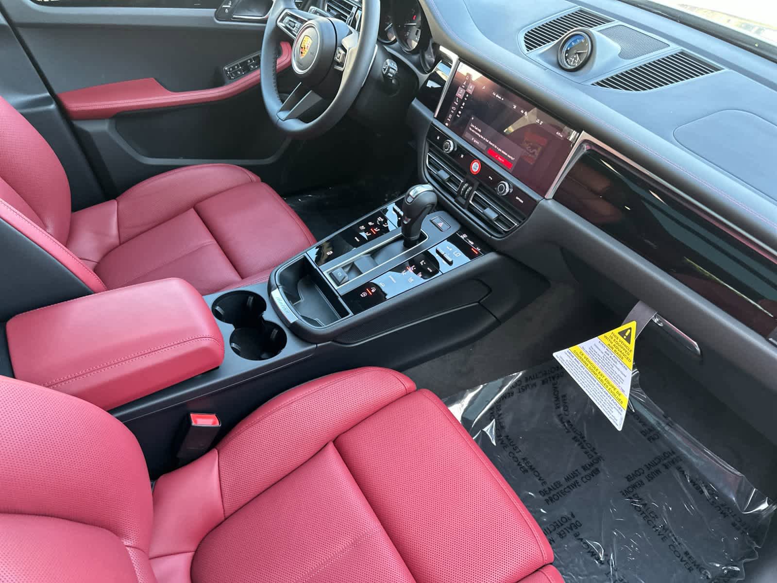 New 2026 Porsche Macan AWD/4WD image 17