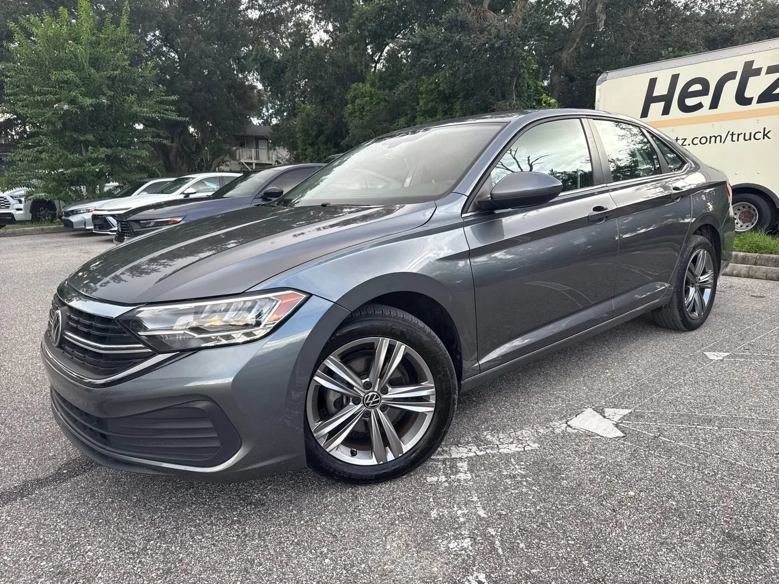 Used 2022 Volkswagen Jetta SE FWD image 3