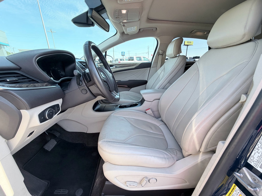 Used 2018 Lincoln MKC Reserve w/ Lincoln MKC Climate Package image 21