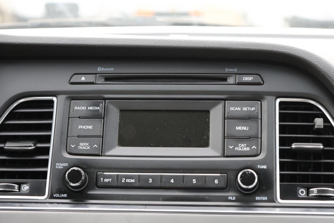 Used 2017 Hyundai Sonata SE w/ Cargo Package FWD image 19