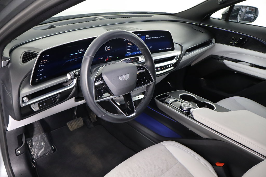 Used 2024 Cadillac Lyriq Luxury AWD/4WD image 25