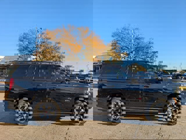 New 2026 GMC Yukon XL AT4 w/ AT4 Premium Plus Package image 3