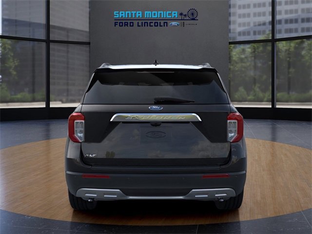 Used 2024 Ford Explorer XLT w/ Equipment Group 202A image 3