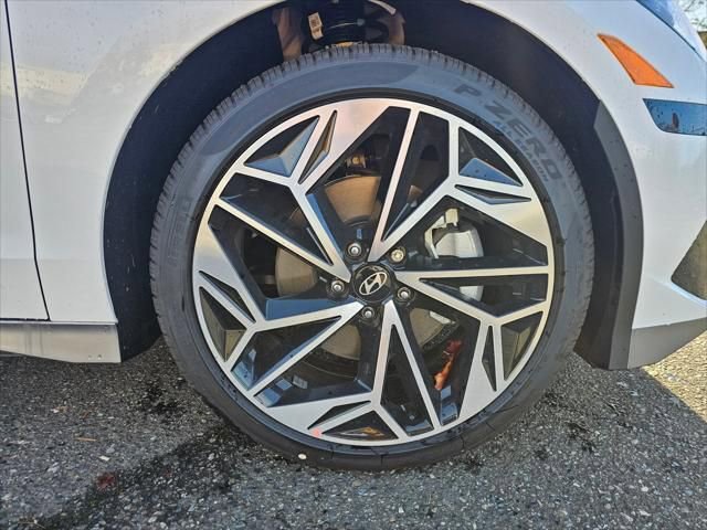 New 2025 Hyundai Ioniq 6 SEL AWD/4WD image 9