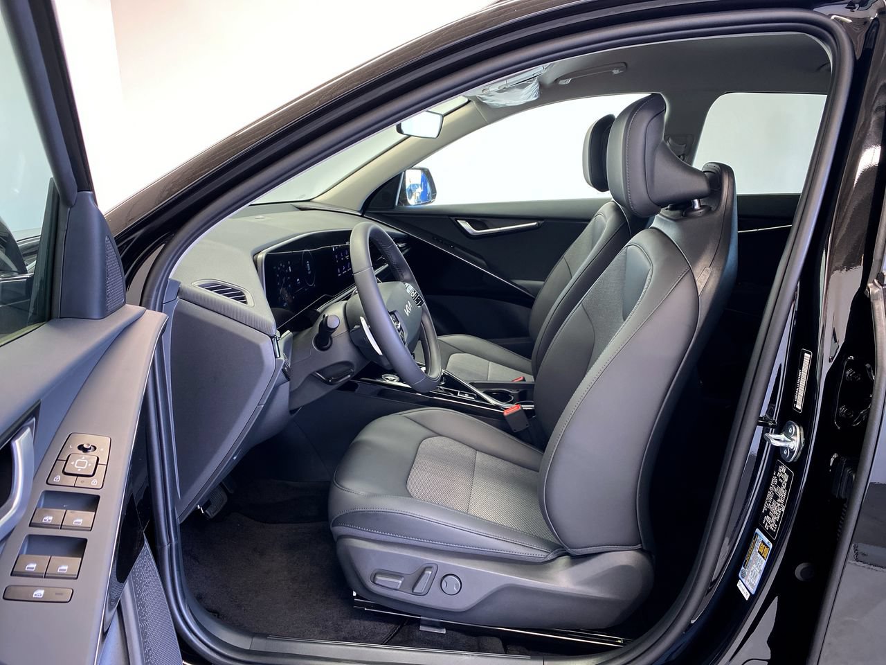 New 2026 Kia Niro Wind FWD image 16