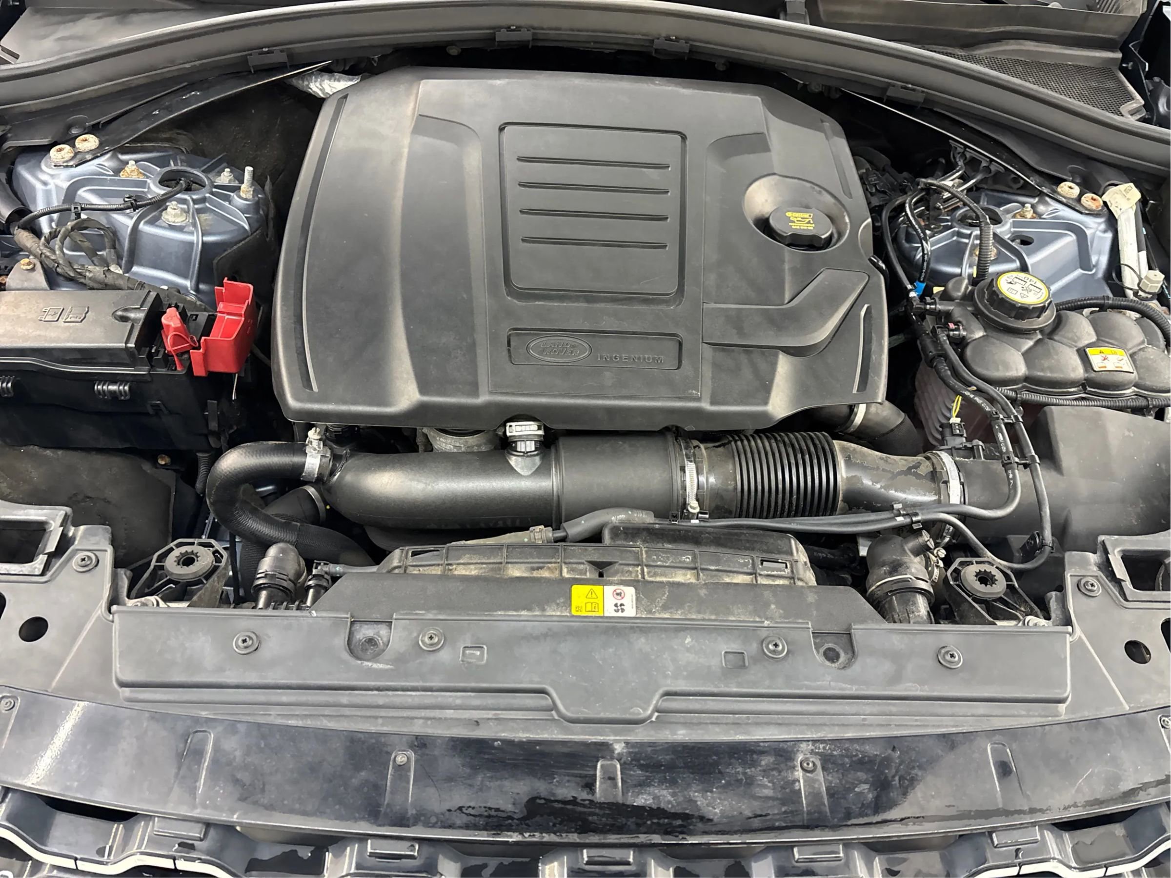 Used 2019 Land Rover Range Rover Velar S AWD/4WD image 31