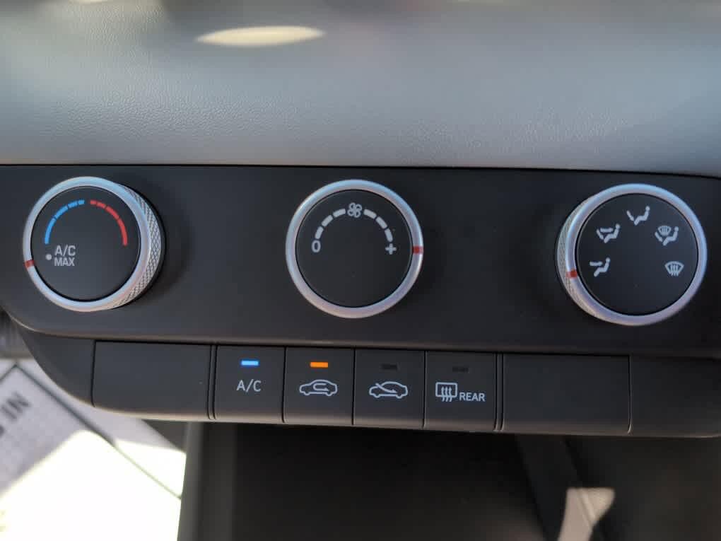 New 2026 Hyundai Elantra SE FWD image 24