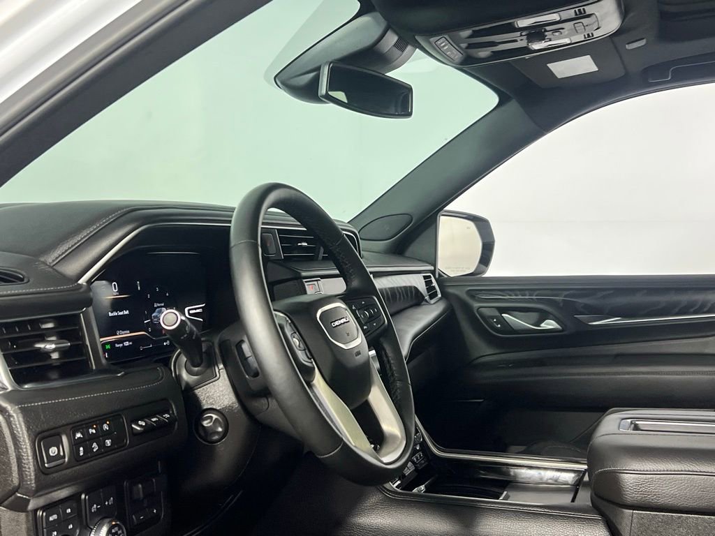 Used 2024 GMC Yukon Denali image 25