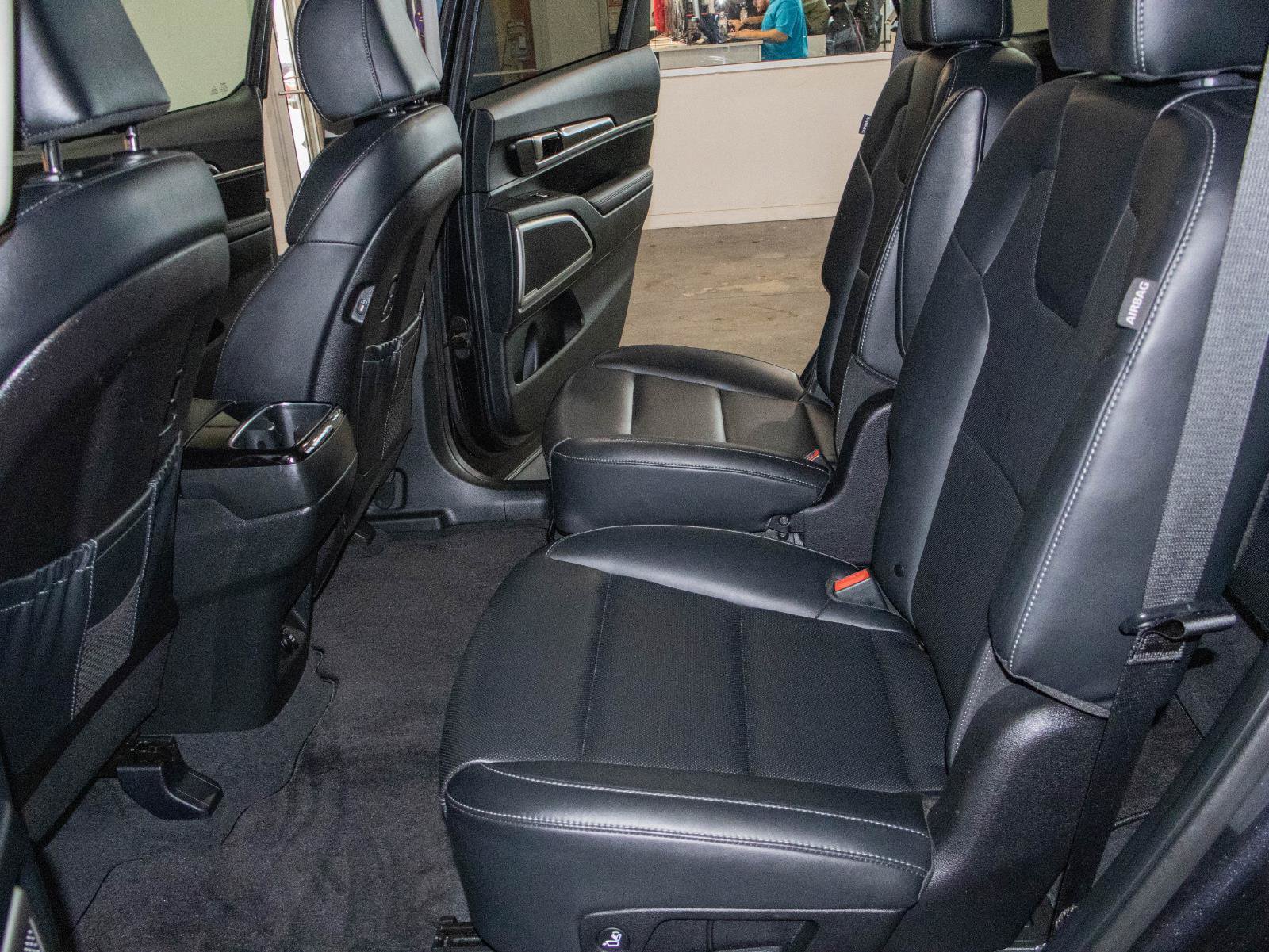 Used 2025 Kia Telluride S FWD image 15