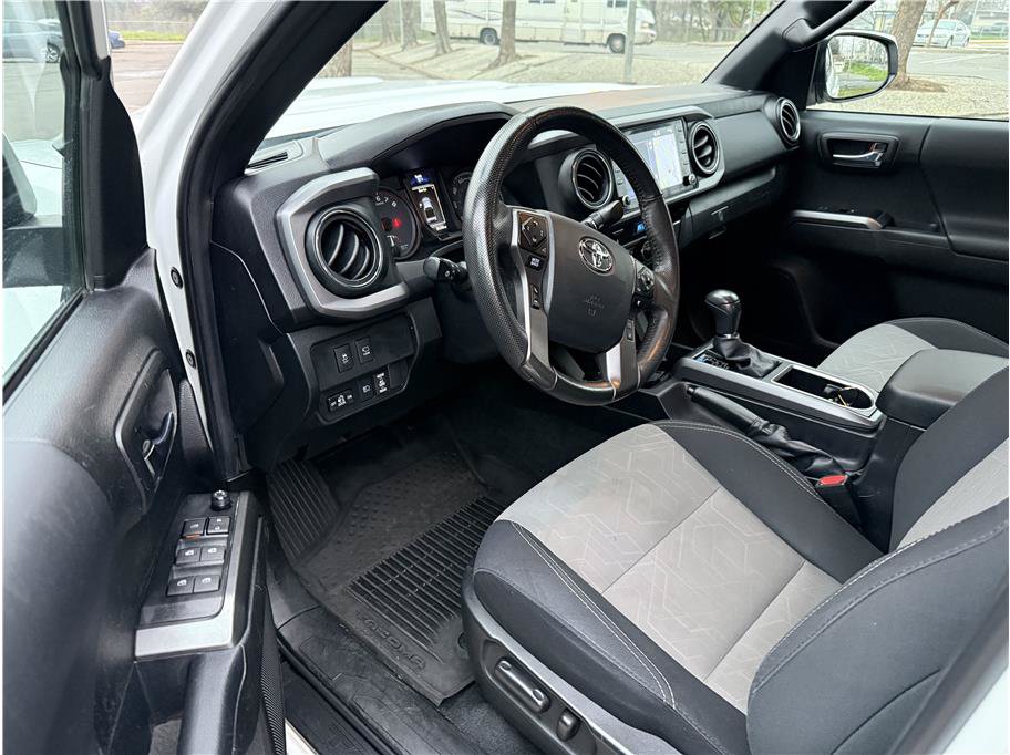 Used 2023 Toyota Tacoma TRD Sport w/ Advanced Technology Package AWD/4WD image 14
