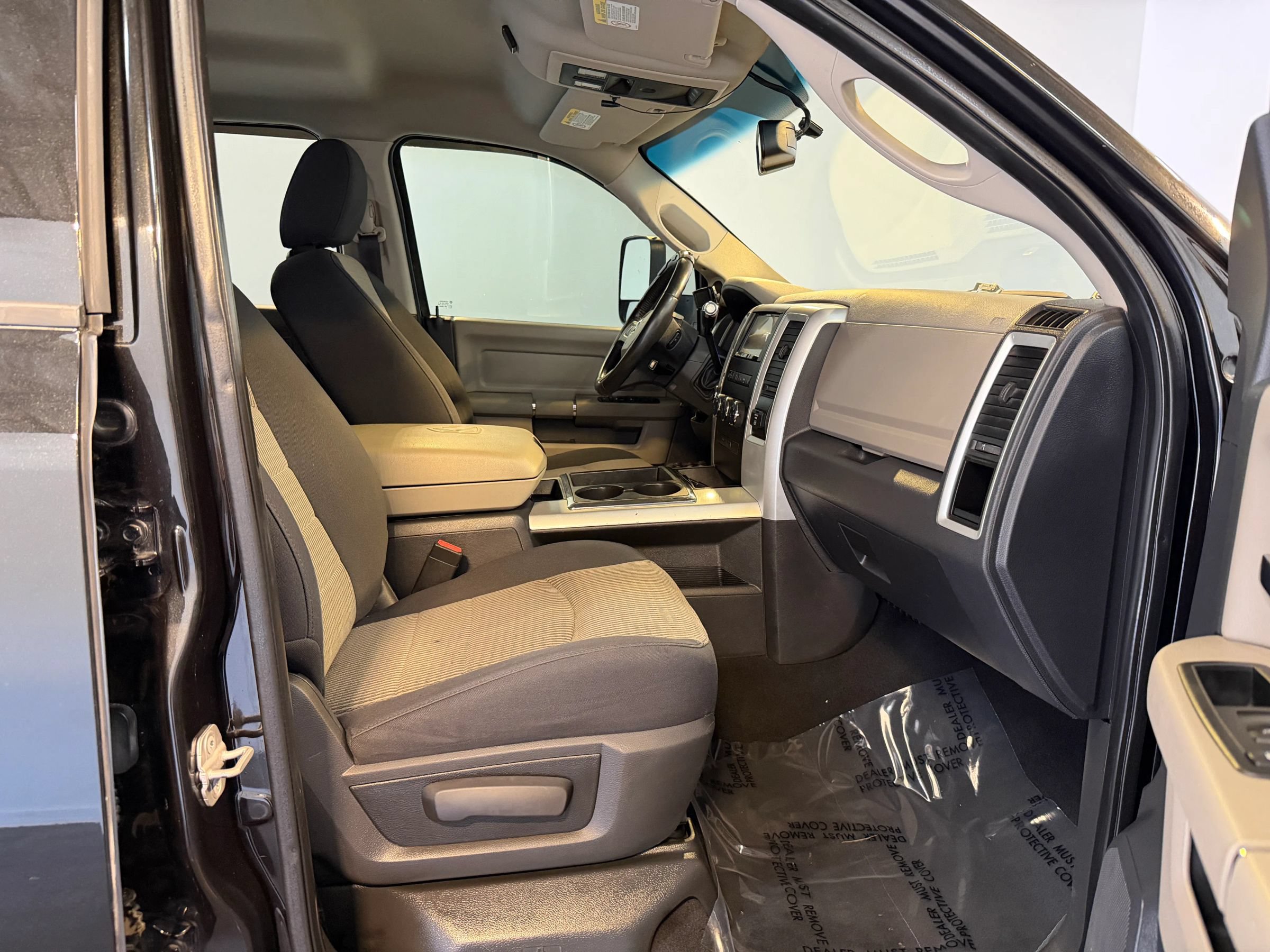 Used 2010 Dodge Ram 2500 Truck SLT w/ Technology Group AWD/4WD image 26