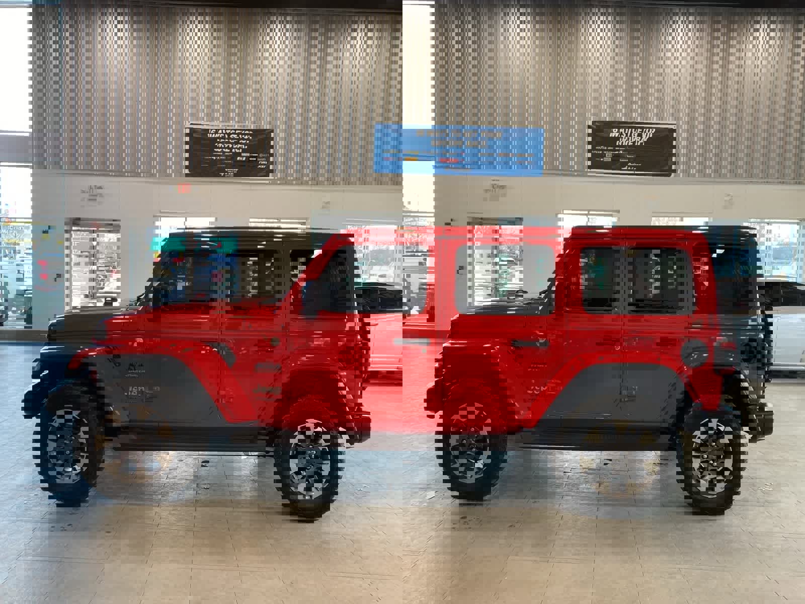 Used 2018 Jeep Wrangler Unlimited Sahara w/ Uconnect 4C Nav & Sound Group image 2