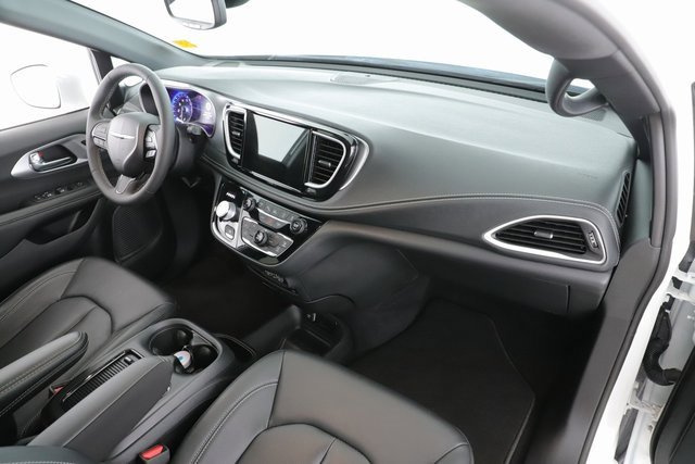 New 2026 Chrysler Pacifica Select image 35