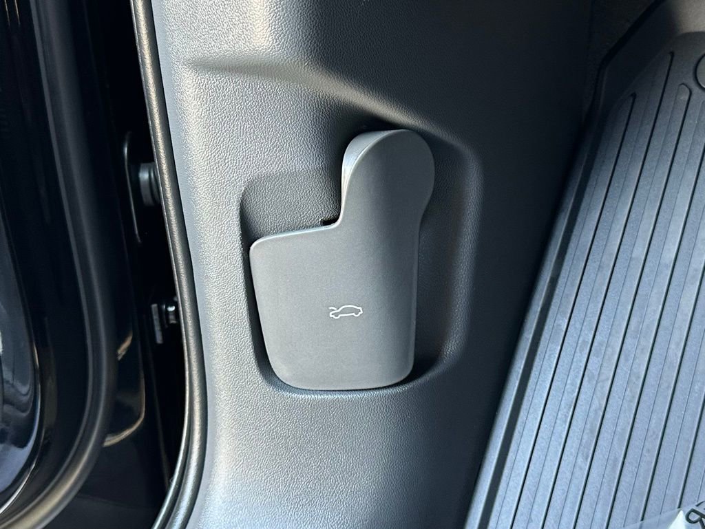 Used 2022 Porsche Cayenne E-Hybrid Coupe image 68