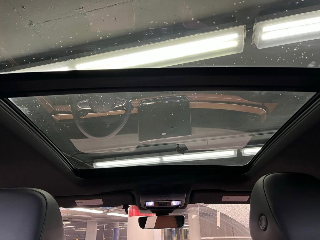 New 2026 Volkswagen Tiguan SEL R-Line AWD/4WD image 10