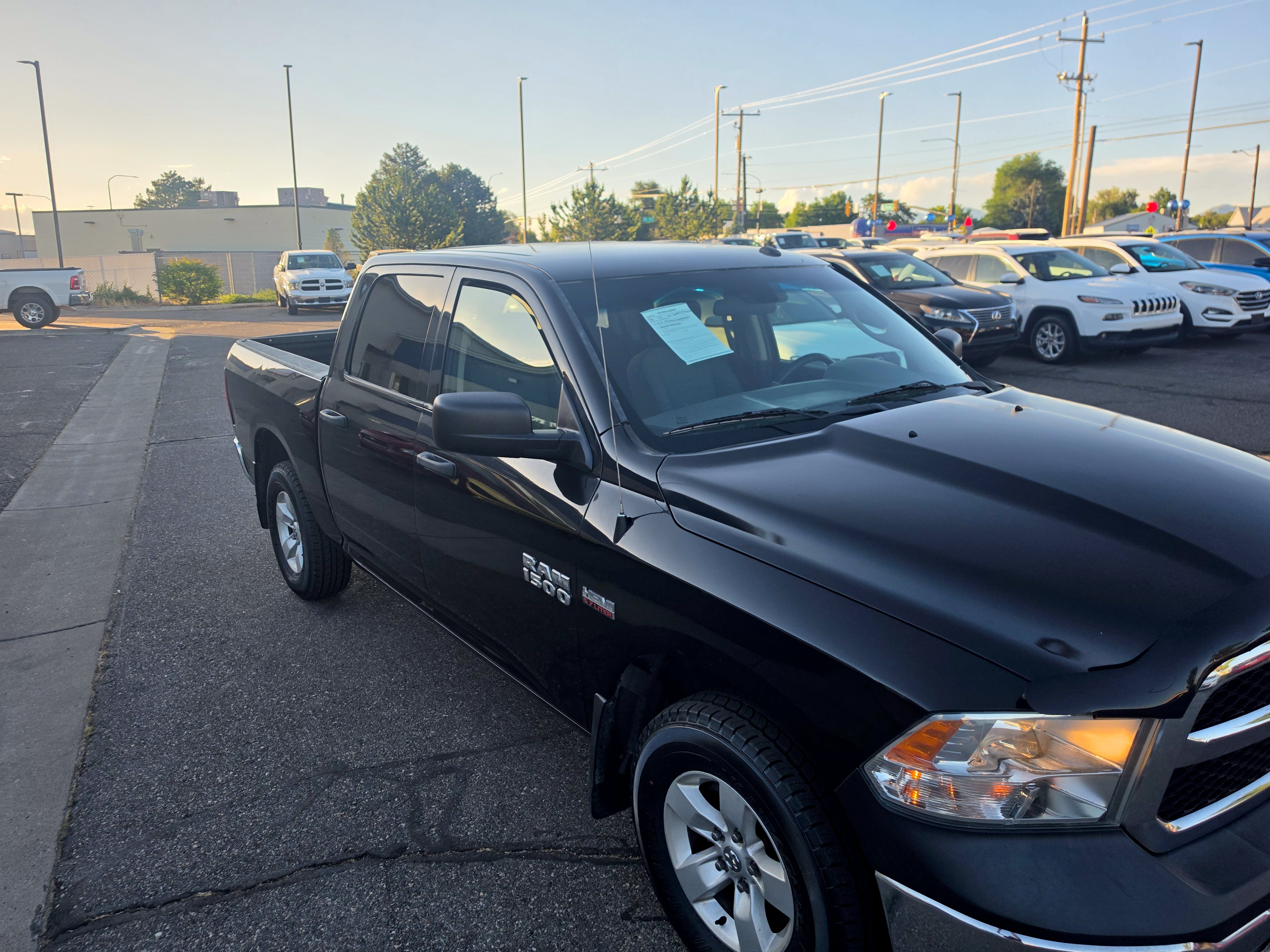 Used 2017 RAM 1500 ST w/ SXT Appearance Group AWD/4WD image 10