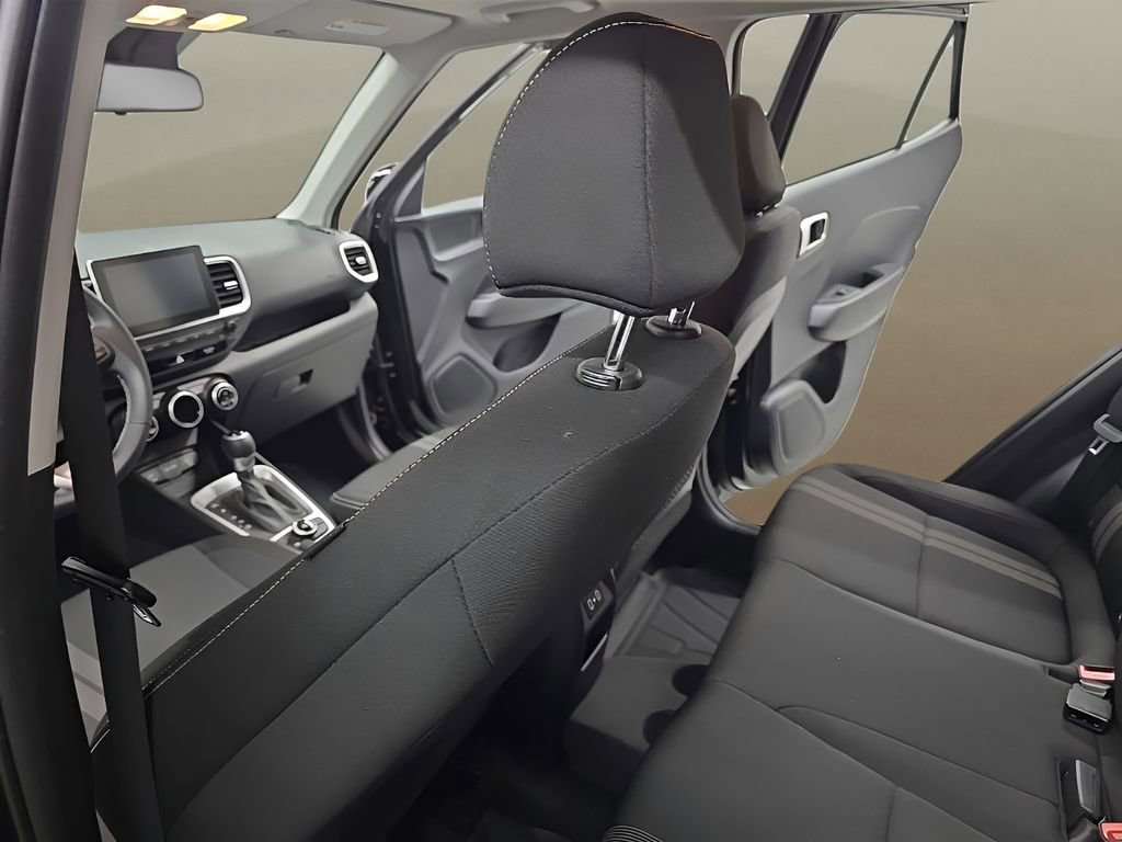 Certified 2024 Hyundai Venue SEL image 14