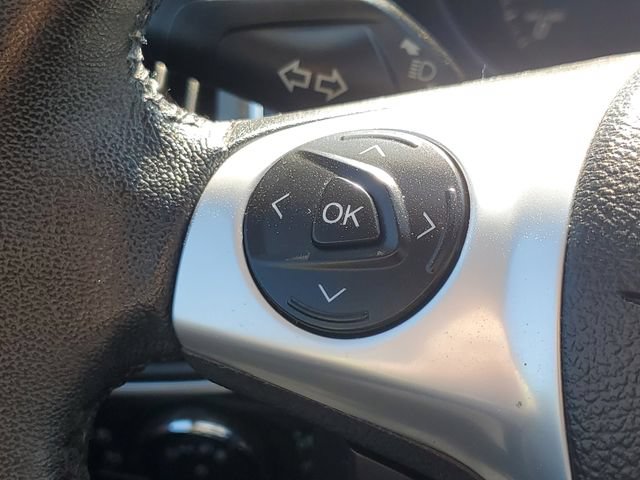 Used 2014 Ford Focus Titanium w/ Luxury Package FWD image 18