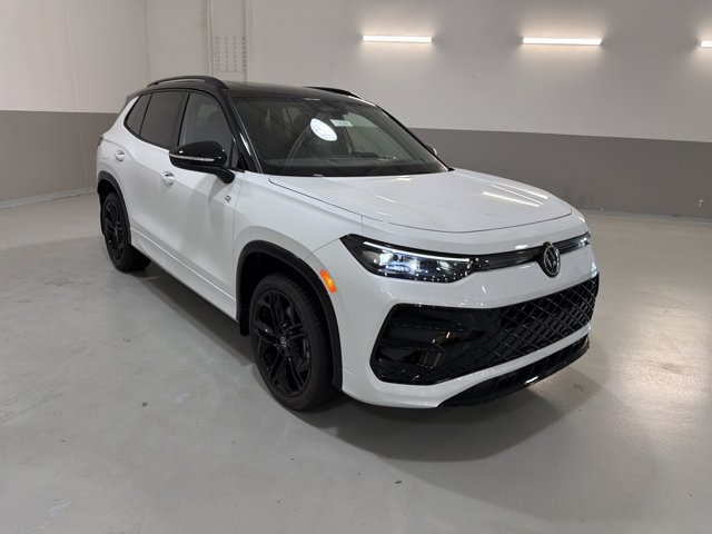 New 2026 Volkswagen Tiguan SE R-Line AWD/4WD image 4