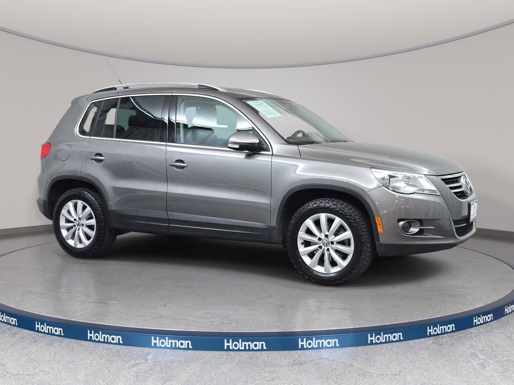 Used 2011 Volkswagen Tiguan SE image 4