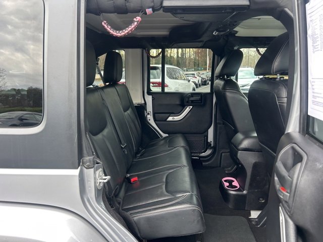 Used 2016 Jeep Wrangler Unlimited Sahara w/ Connectivity Group image 15