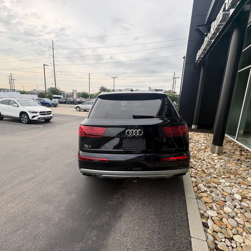 Used 2019 Audi Q7 3.0T Prestige AWD/4WD image 7
