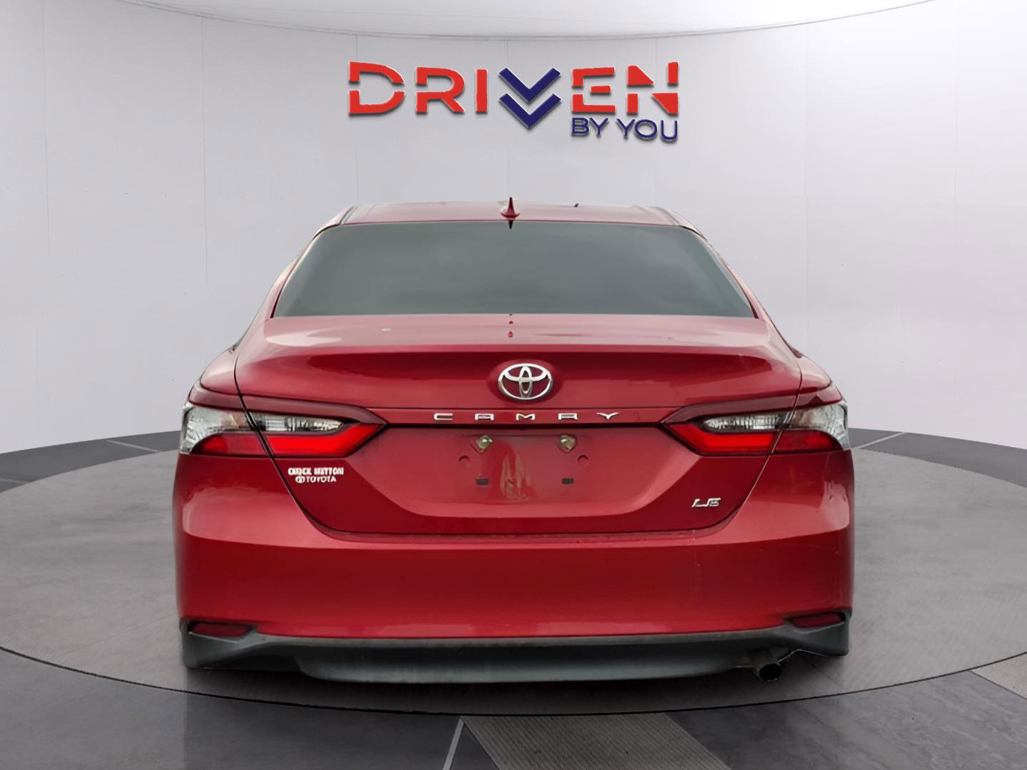 Used 2023 Toyota Camry LE image 6