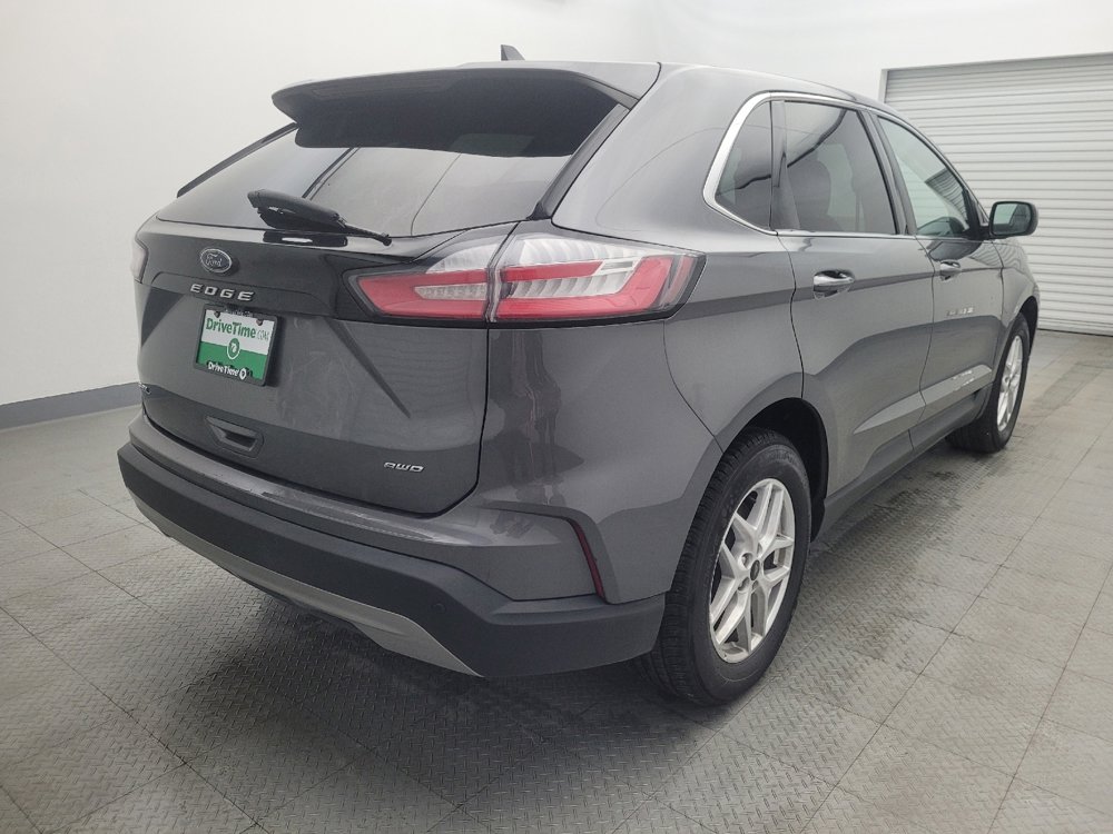 Used 2023 Ford Edge SEL image 9