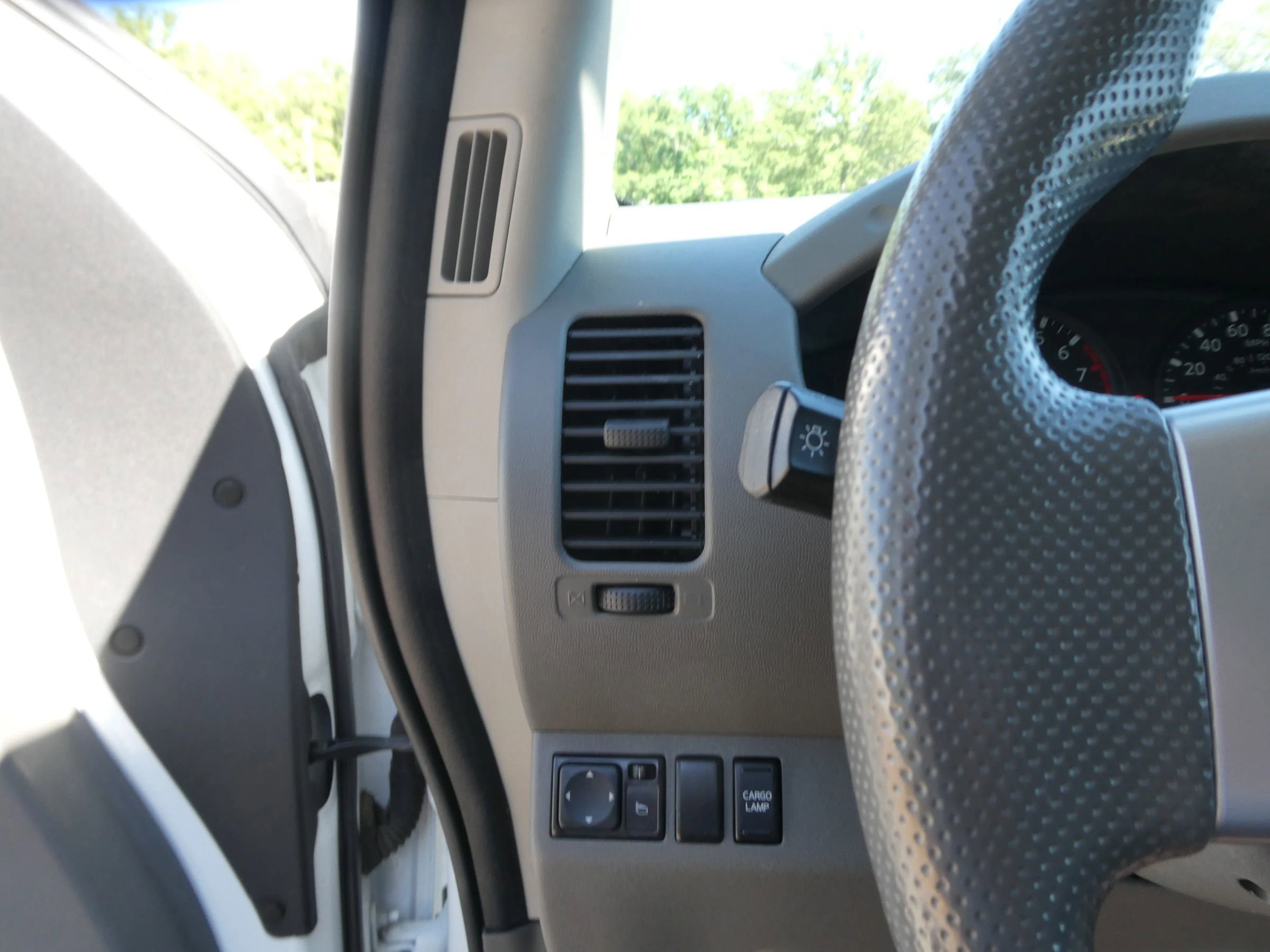Used 2018 Nissan Frontier SV RWD image 14
