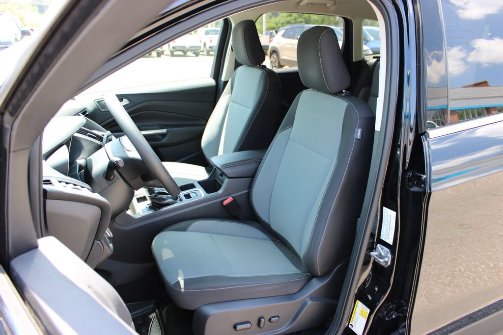 Used 2018 Ford Escape SE w/ SE Sync 3 Package AWD/4WD image 9