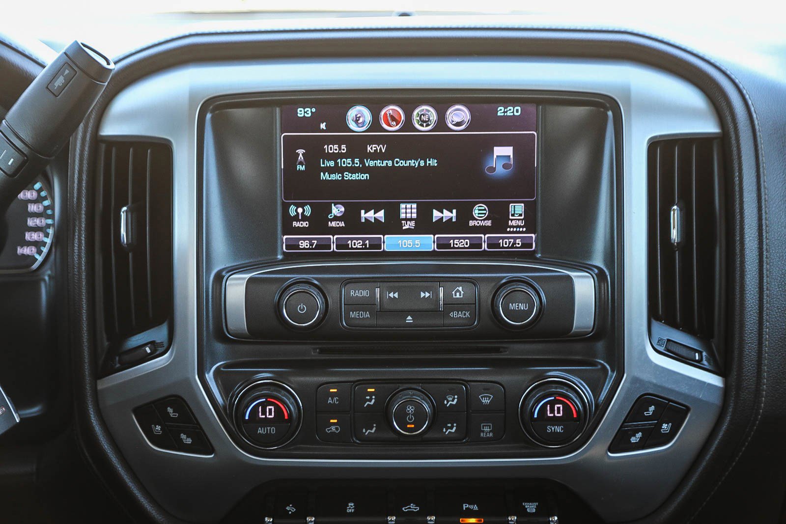 Used 2017 GMC Sierra 2500 SLT w/ Duramax Plus Package image 14