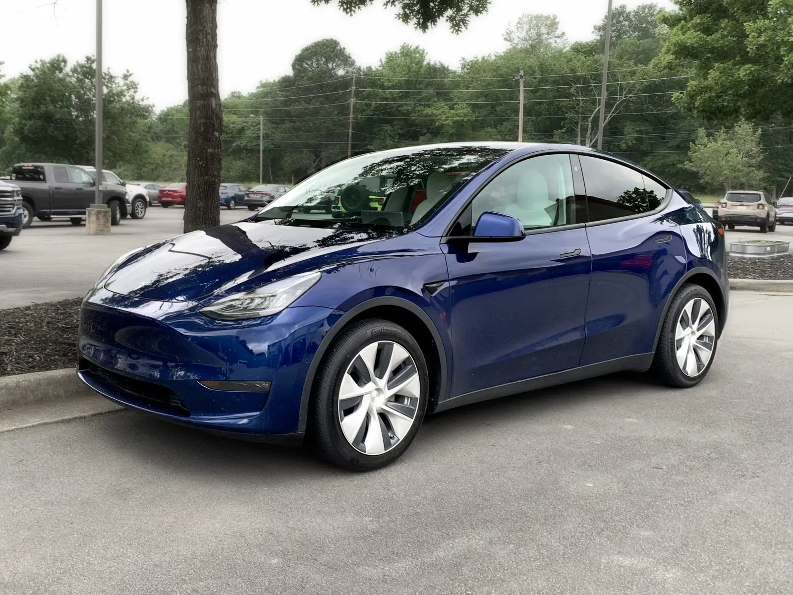 Used 2020 Tesla Model Y Long Range image 3