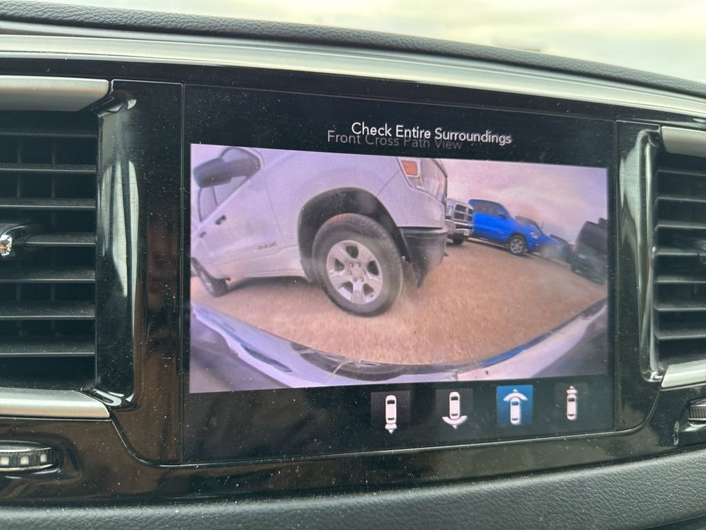 Used 2020 Chrysler Pacifica Touring-L w/ Advanced Safetytec Group image 15