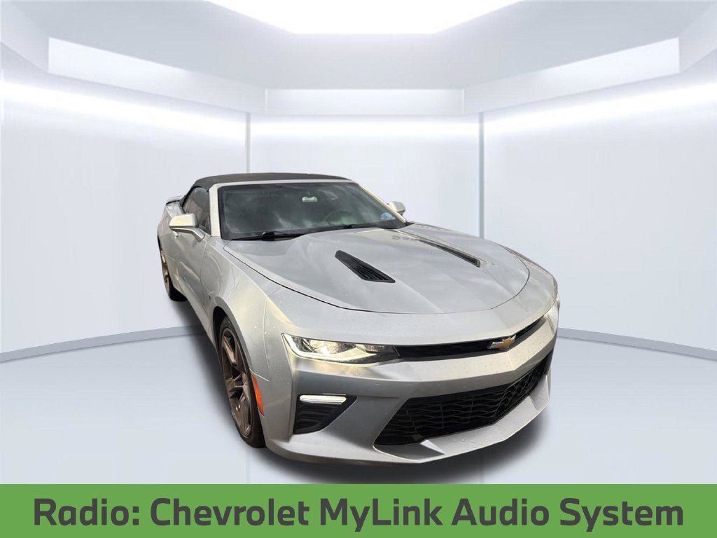 Used 2017 Chevrolet Camaro SS RWD image 4