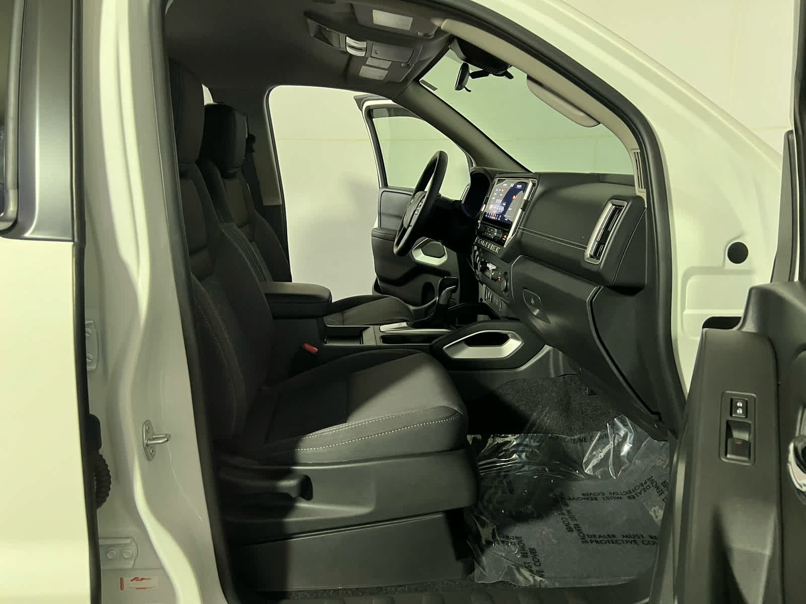 Used 2025 Nissan Frontier SV w/ SV Convenience Package AWD/4WD image 27