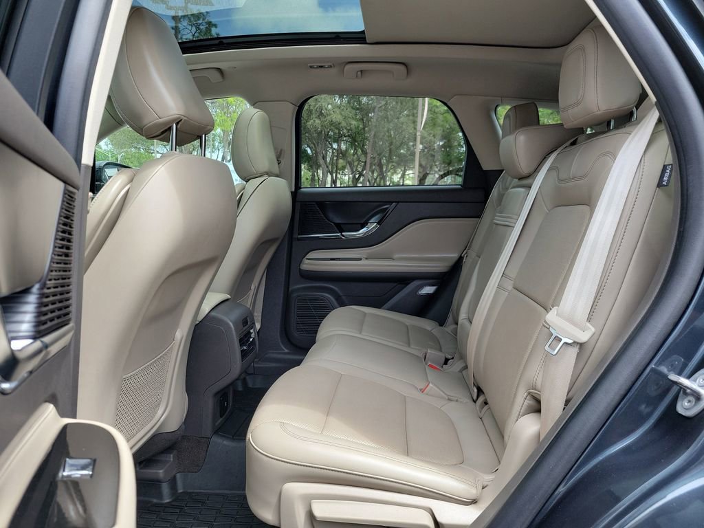 Used 2022 Lincoln Corsair Reserve w/ Equipment Group 201A image 15