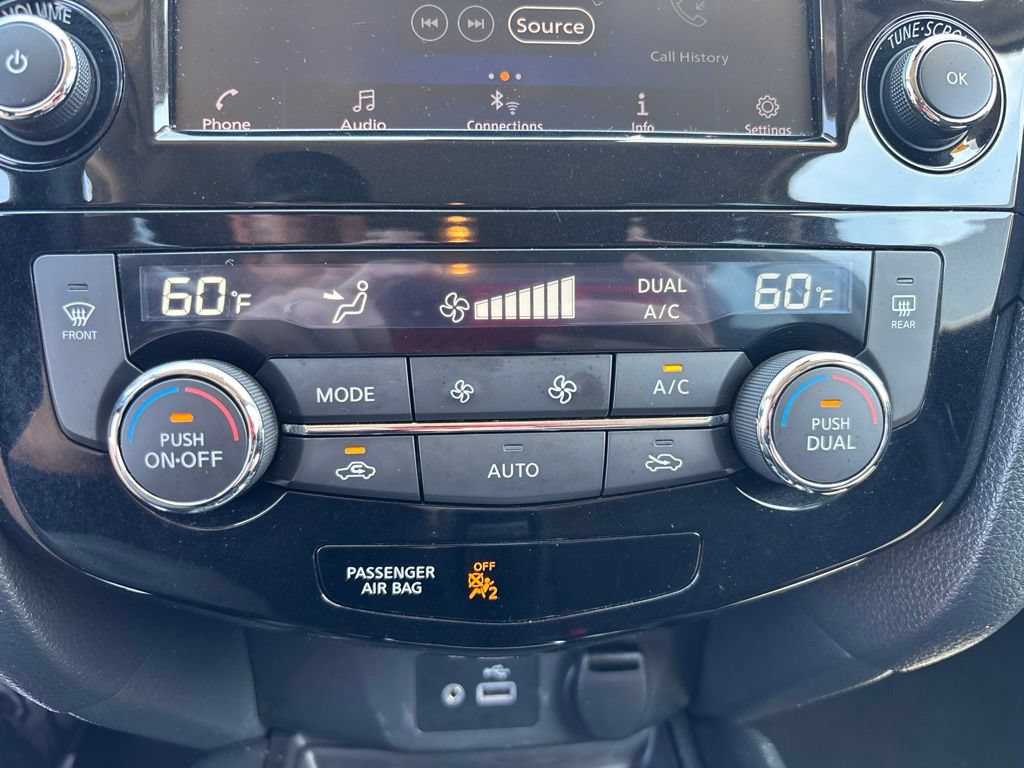 Used 2019 Nissan Rogue SV AWD/4WD image 27
