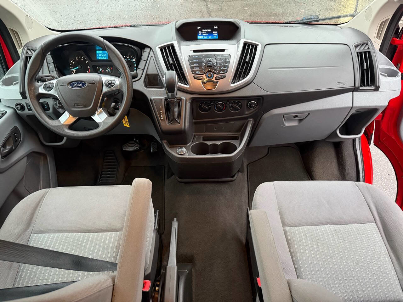Used 2018 Ford Transit 350 XLT image 9
