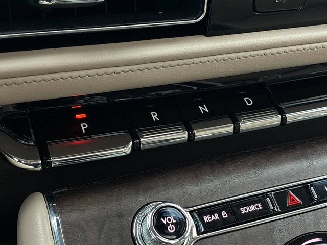 Used 2022 Lincoln Aviator Grand Touring w/ Equipment Group 301A AWD/4WD image 22
