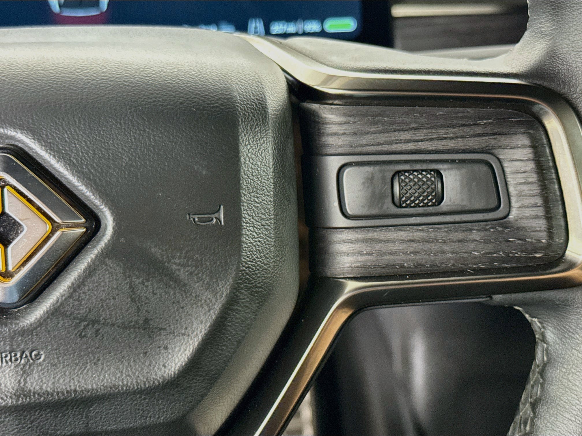 Used 2024 Rivian R1S Adventure AWD/4WD image 13